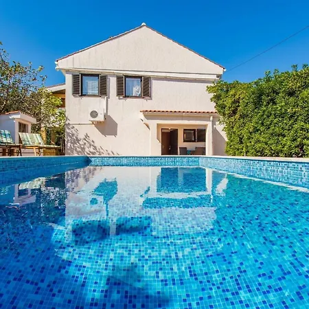 Zeljko-mit Pool, 200m Vom Apartment *